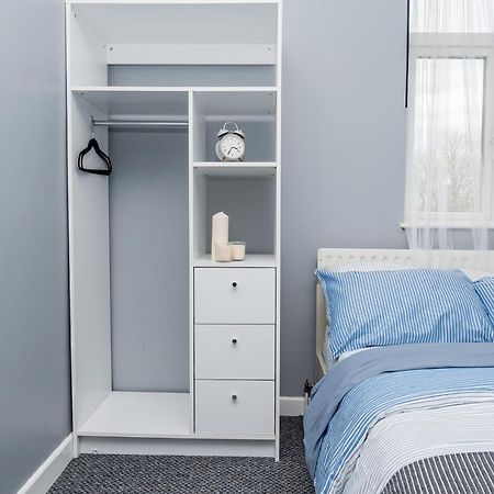 Shirley House 2, Self Catering Guest House, Self Check In, Smart Locks, 10 Min Walk To Southampton General, Aspire And Princess Anne Hospitals, Access To Fully Equipped Kitchen, Excellent Transport Links, Ideal For Longer Stays And Hospital Shifts Esterno foto