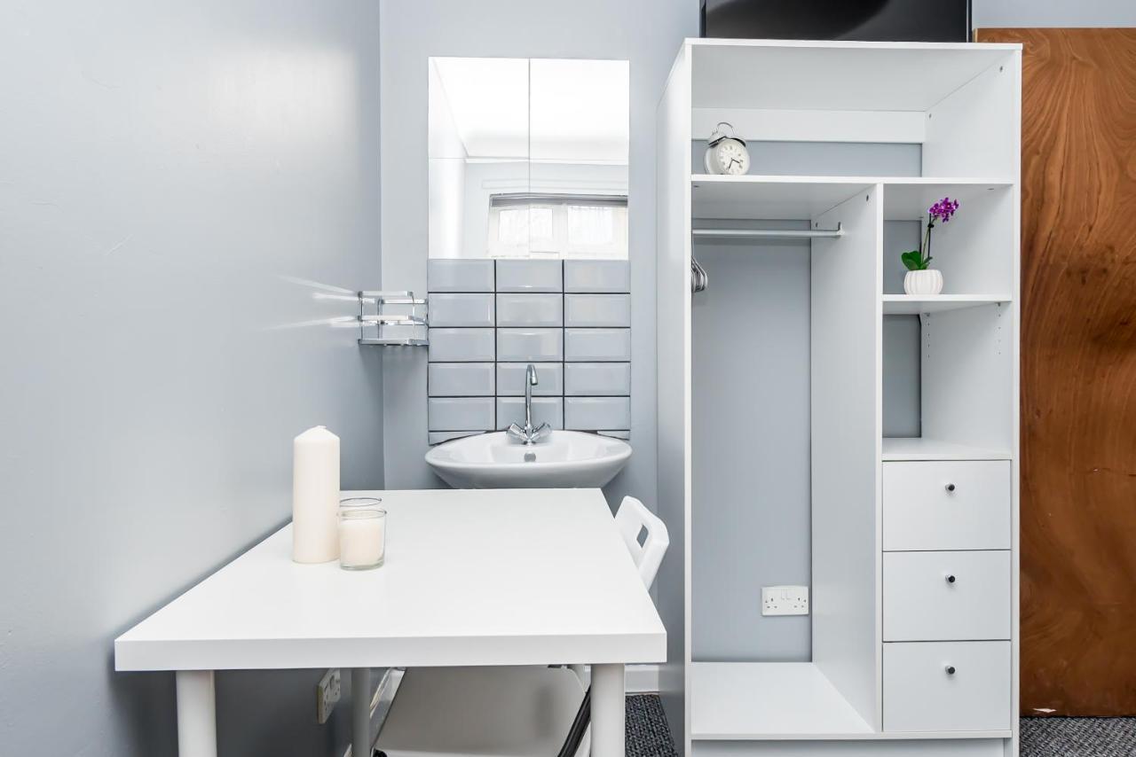 Shirley House 2, Self Catering Guest House, Self Check In, Smart Locks, 10 Min Walk To Southampton General, Aspire And Princess Anne Hospitals, Access To Fully Equipped Kitchen, Excellent Transport Links, Ideal For Longer Stays And Hospital Shifts Esterno foto