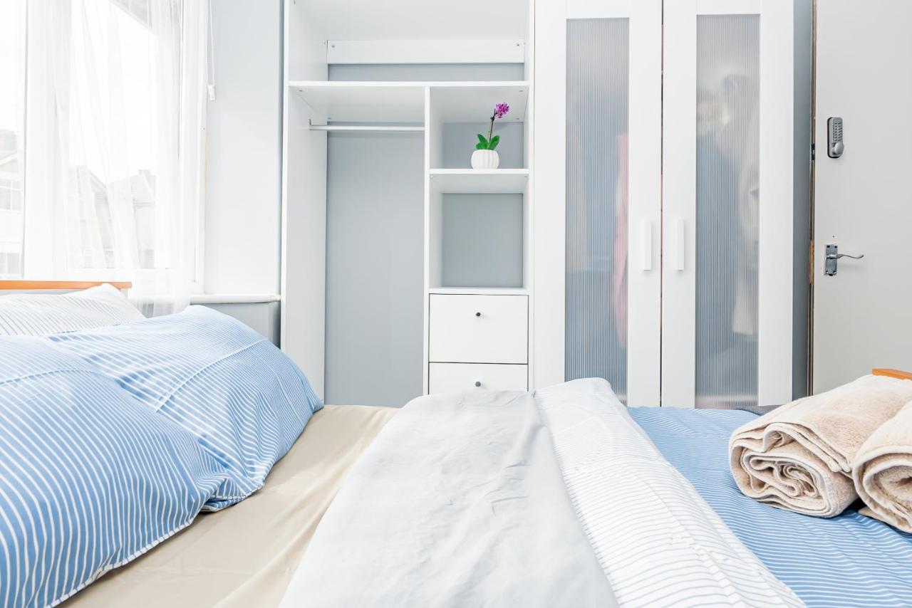 Shirley House 2, Self Catering Guest House, Self Check In, Smart Locks, 10 Min Walk To Southampton General, Aspire And Princess Anne Hospitals, Access To Fully Equipped Kitchen, Excellent Transport Links, Ideal For Longer Stays And Hospital Shifts Esterno foto