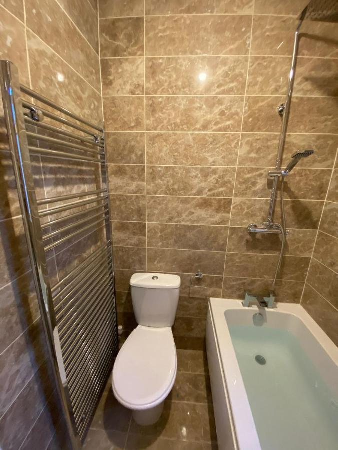 Shirley House 2, Self Catering Guest House, Self Check In, Smart Locks, 10 Min Walk To Southampton General, Aspire And Princess Anne Hospitals, Access To Fully Equipped Kitchen, Excellent Transport Links, Ideal For Longer Stays And Hospital Shifts Esterno foto