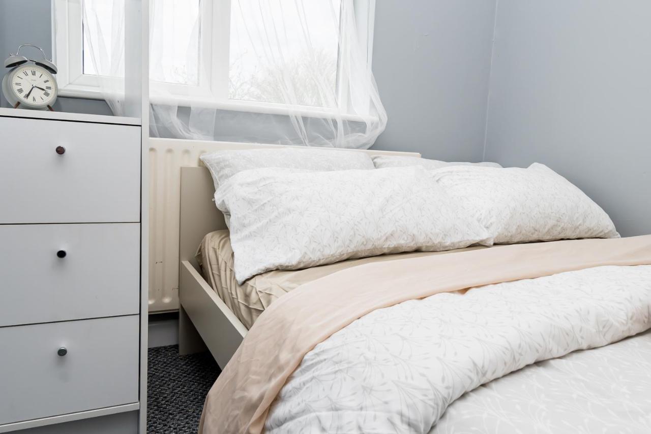 Shirley House 2, Self Catering Guest House, Self Check In, Smart Locks, 10 Min Walk To Southampton General, Aspire And Princess Anne Hospitals, Access To Fully Equipped Kitchen, Excellent Transport Links, Ideal For Longer Stays And Hospital Shifts Esterno foto