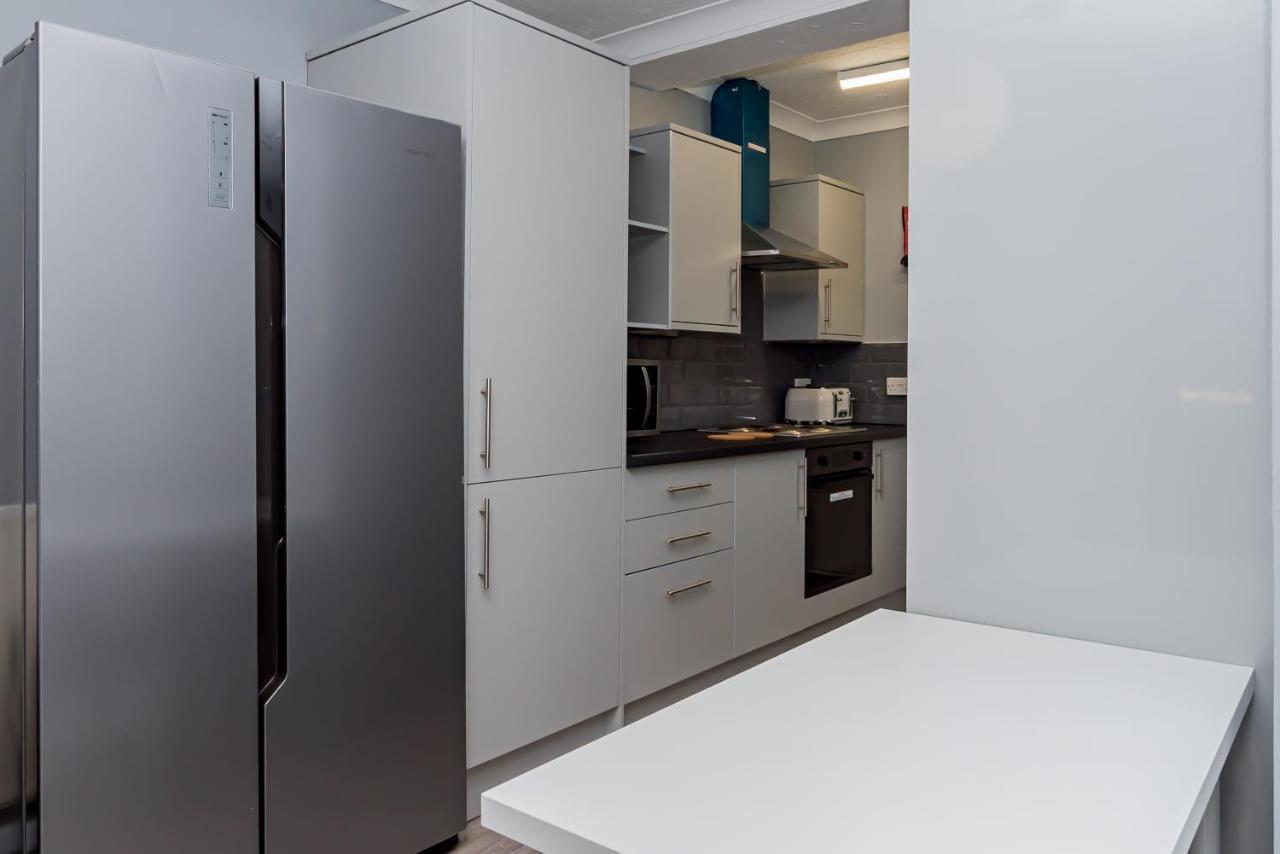 Shirley House 2, Self Catering Guest House, Self Check In, Smart Locks, 10 Min Walk To Southampton General, Aspire And Princess Anne Hospitals, Access To Fully Equipped Kitchen, Excellent Transport Links, Ideal For Longer Stays And Hospital Shifts Esterno foto