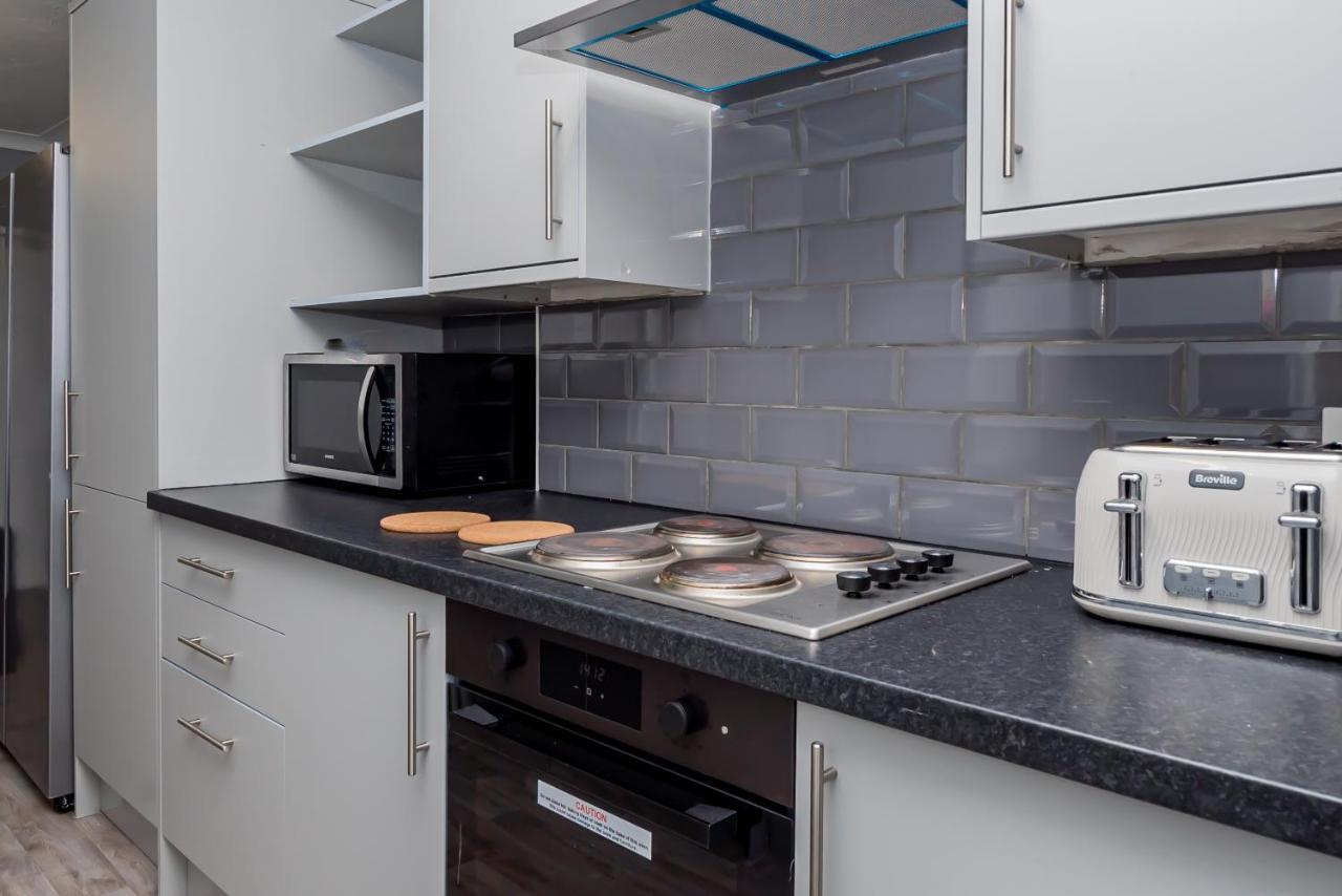 Shirley House 2, Self Catering Guest House, Self Check In, Smart Locks, 10 Min Walk To Southampton General, Aspire And Princess Anne Hospitals, Access To Fully Equipped Kitchen, Excellent Transport Links, Ideal For Longer Stays And Hospital Shifts Esterno foto