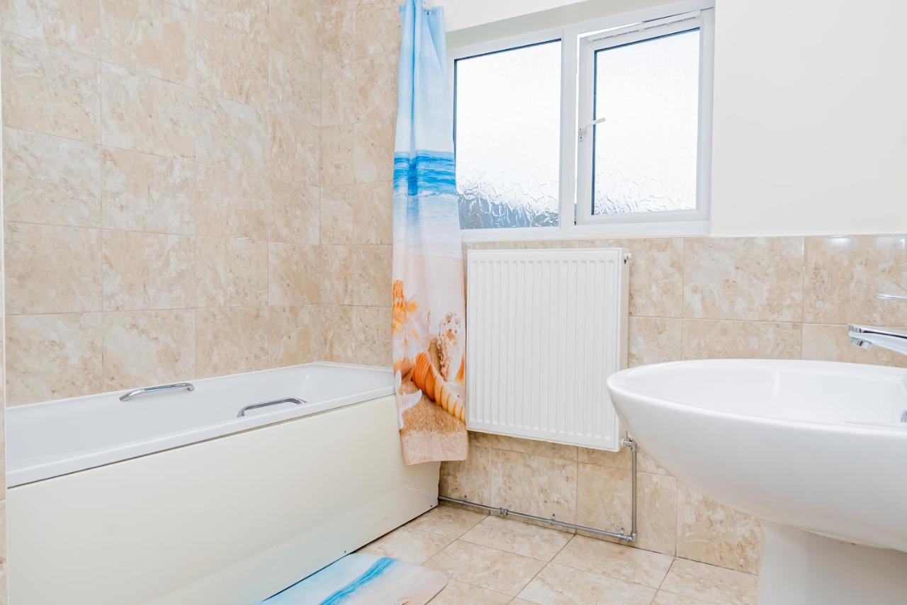 Shirley House 2, Self Catering Guest House, Self Check In, Smart Locks, 10 Min Walk To Southampton General, Aspire And Princess Anne Hospitals, Access To Fully Equipped Kitchen, Excellent Transport Links, Ideal For Longer Stays And Hospital Shifts Esterno foto
