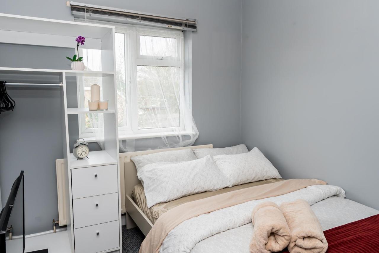 Shirley House 2, Self Catering Guest House, Self Check In, Smart Locks, 10 Min Walk To Southampton General, Aspire And Princess Anne Hospitals, Access To Fully Equipped Kitchen, Excellent Transport Links, Ideal For Longer Stays And Hospital Shifts Esterno foto