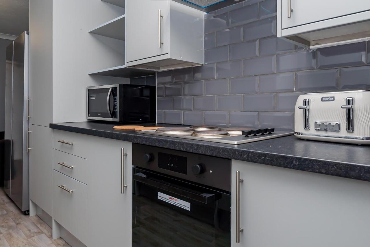 Shirley House 2, Self Catering Guest House, Self Check In, Smart Locks, 10 Min Walk To Southampton General, Aspire And Princess Anne Hospitals, Access To Fully Equipped Kitchen, Excellent Transport Links, Ideal For Longer Stays And Hospital Shifts Esterno foto